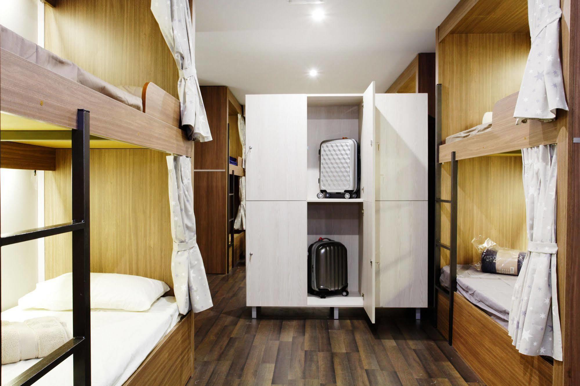 Hostel & Sagrada Familia
